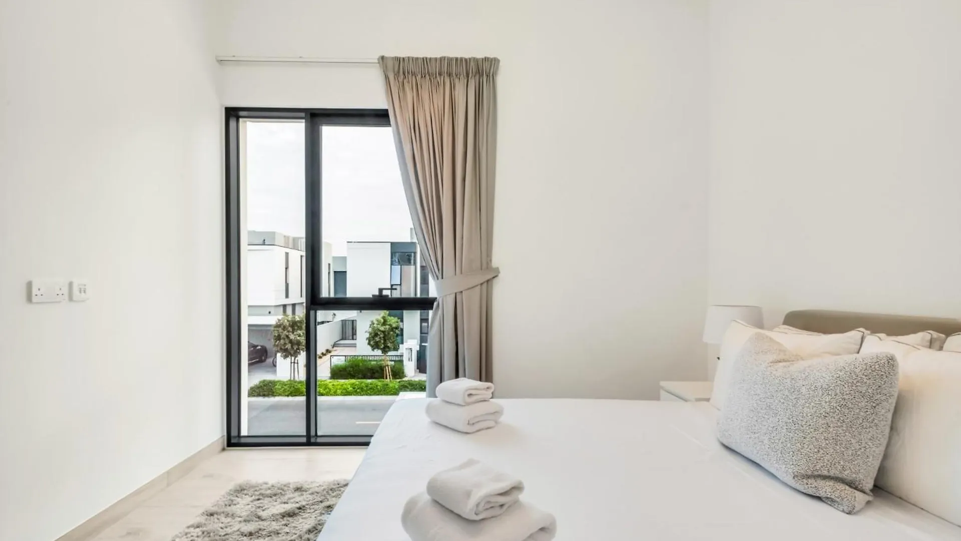 Dubai Luxury 4Br Villa In Murooj Al Furjan